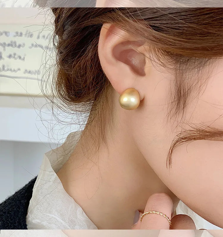 Tammie Stud Earrings