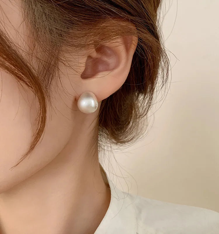 Tammie Stud Earrings